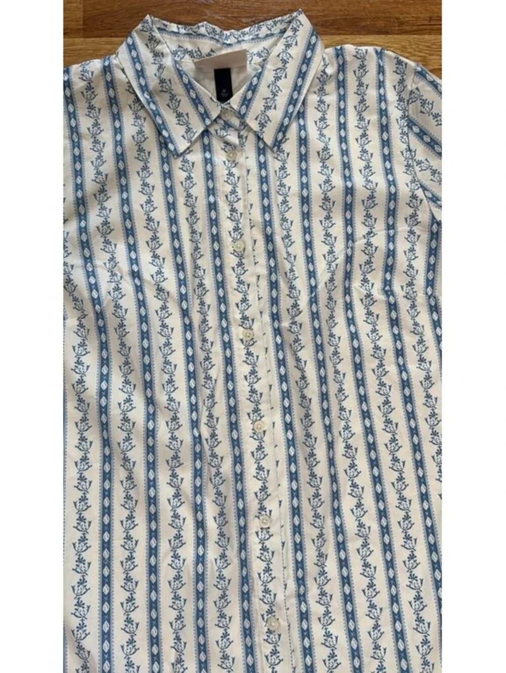 Universal Thread Button‑Front Dress – Blue Floral Stripe Size M - Picture 3 of 5